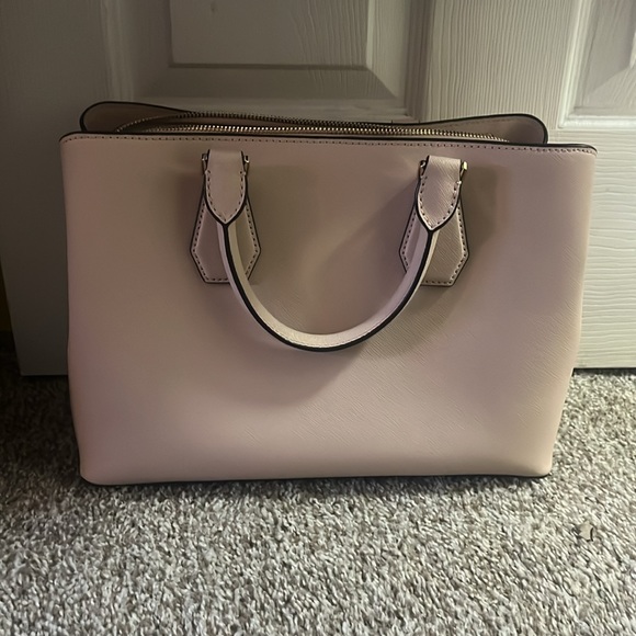 Micheal kors purse - Picture 2 of 4